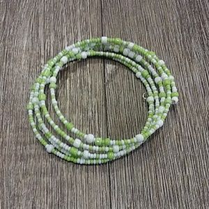 NWT LIME GREEN AND WHITE SERD BEAD BRACELET